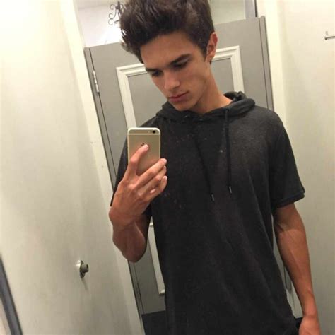 Brent Rivera Height Weight Shoe Size Body。